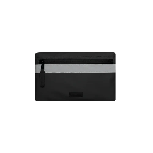Mount Victoria medium front pocket, black
