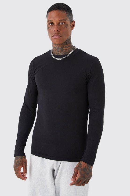 Langärmliges Muscle-Fit T-Shirt