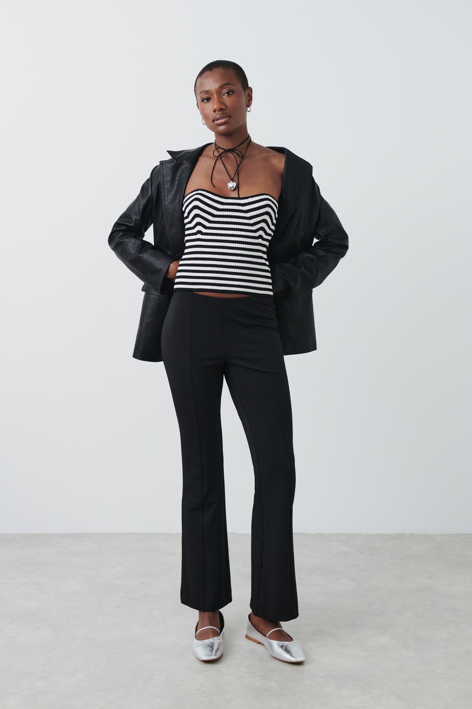 Low waist trousers
