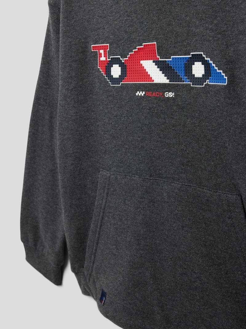 Hoodie mit Motiv-Patch in anthrazit