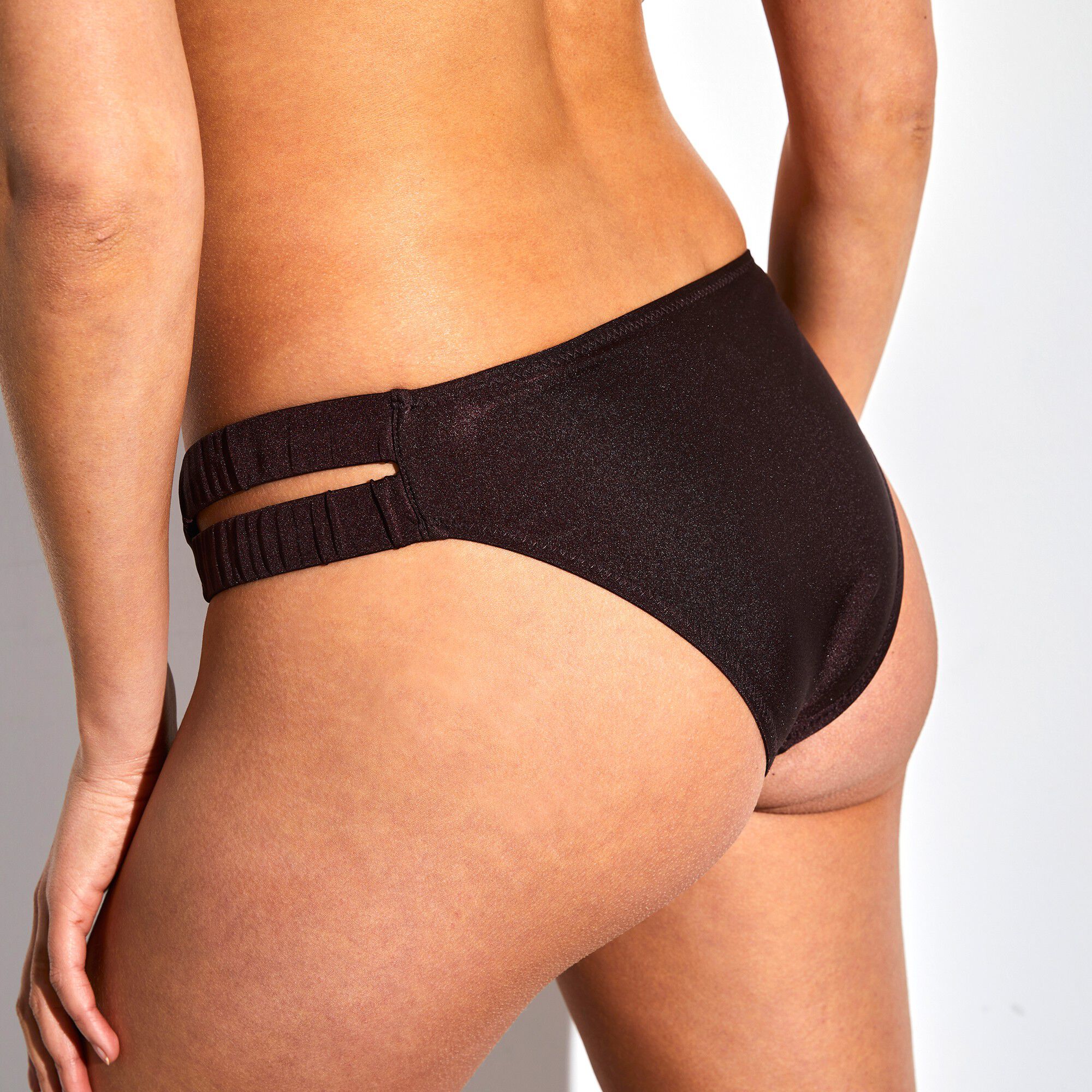 Culotte de bain tanga Divala maille brillante unie
