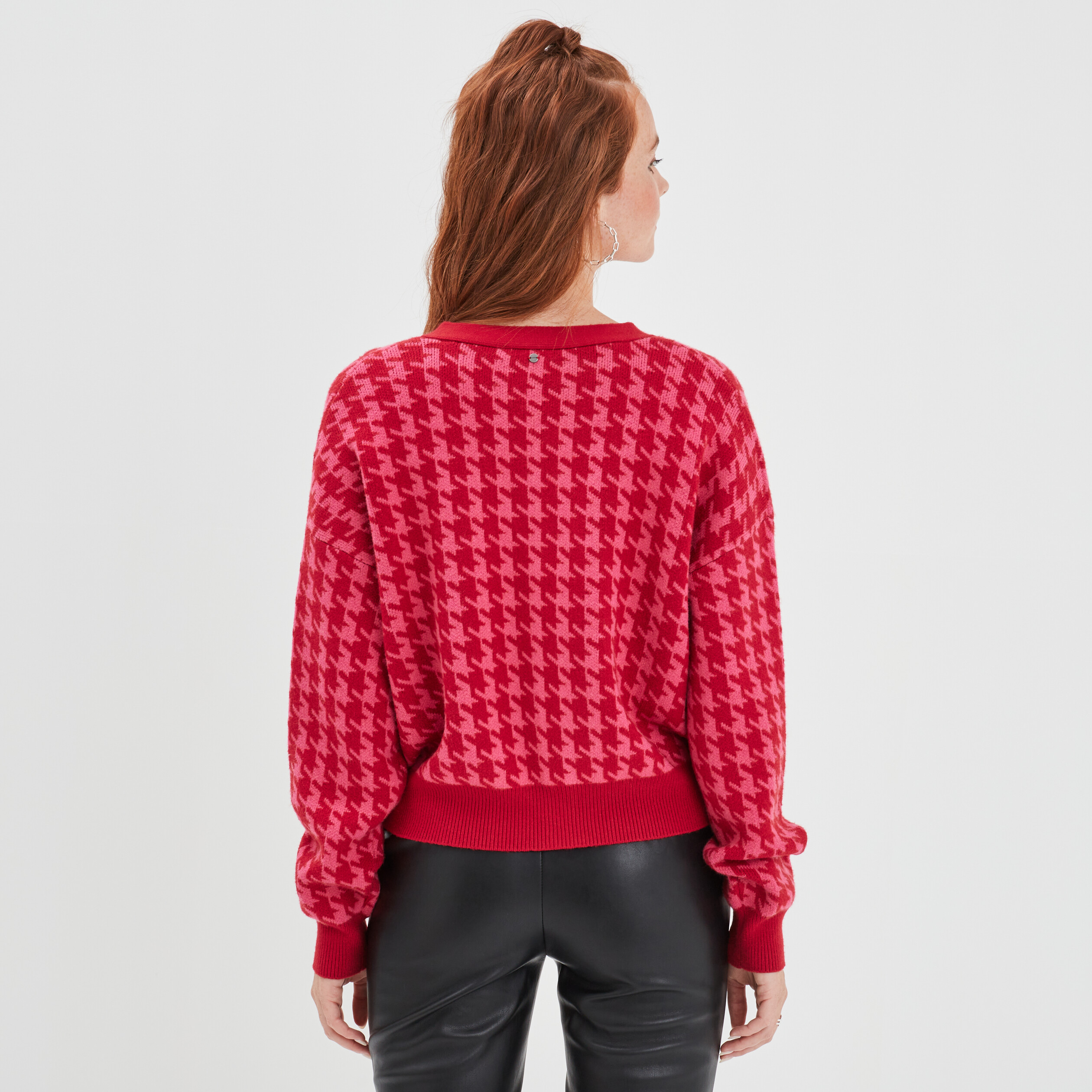 Gilet col en V boutonné Liberto rouge femme | La Halle