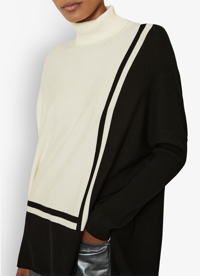 Sweter z golfem Sophia by Reiss z cienkiej dzianiny z rozcięciem bocznym