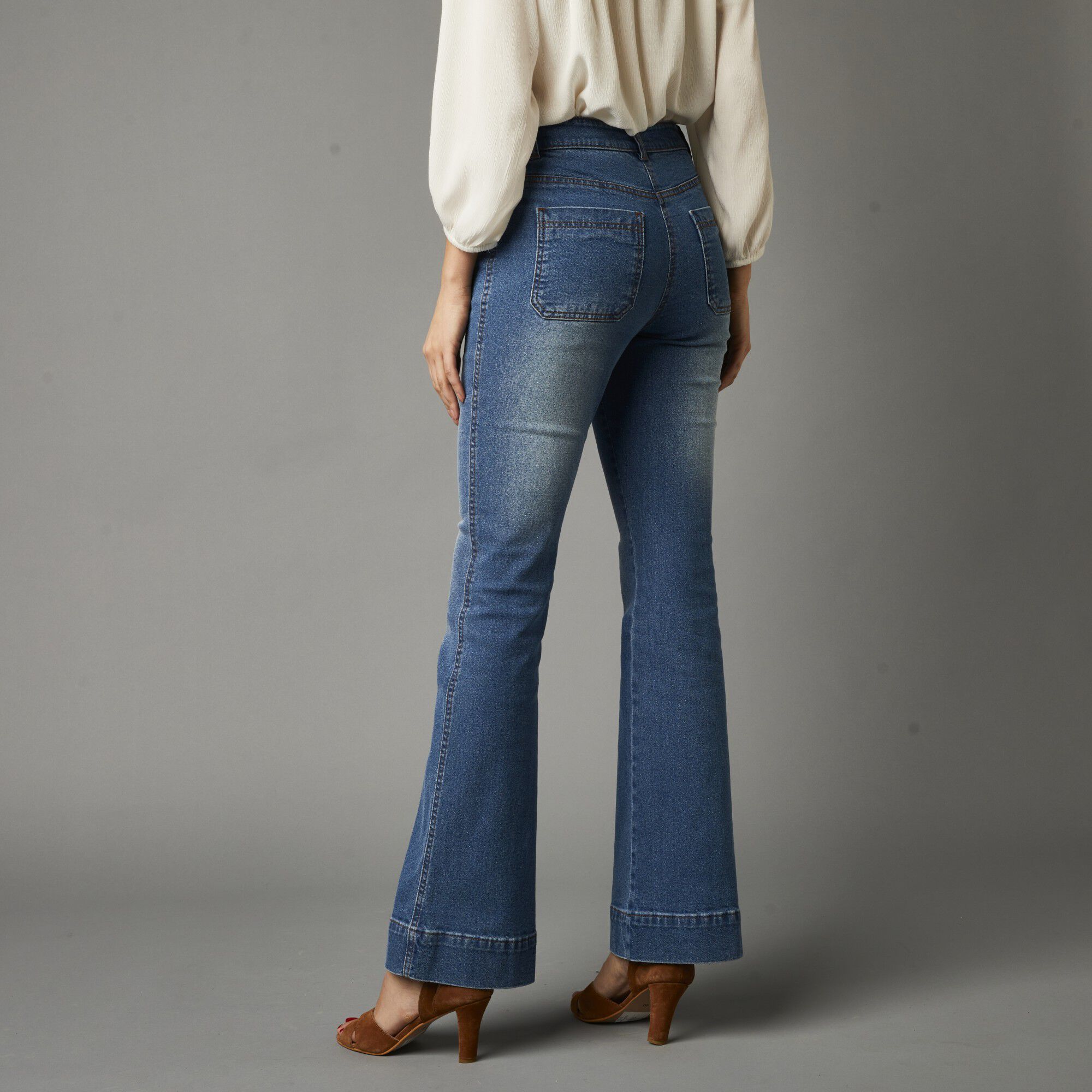 Jean stretch coupe flare, surpiqûres contrastées