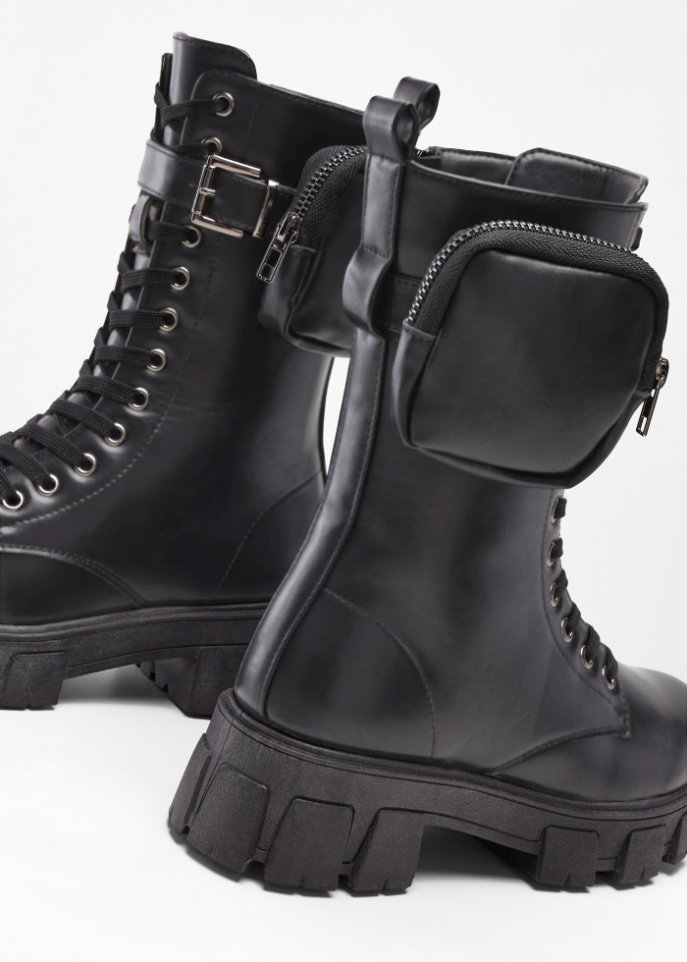 Schnürstiefel