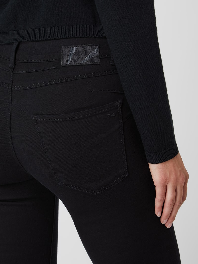 Skinny Fit Jeans mit Bio-Anteil Modell 'Ana' in schwarz