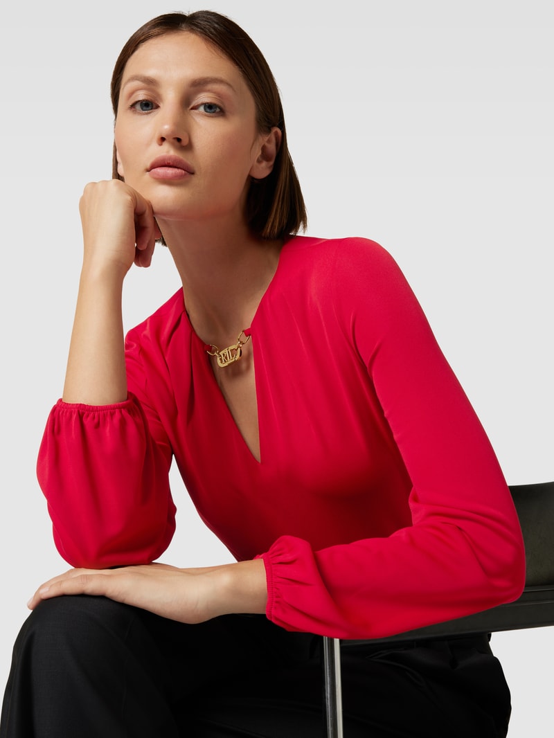 Blusenshirt mit Label-Ketten-Detail Modell 'AZTELLA' in rot