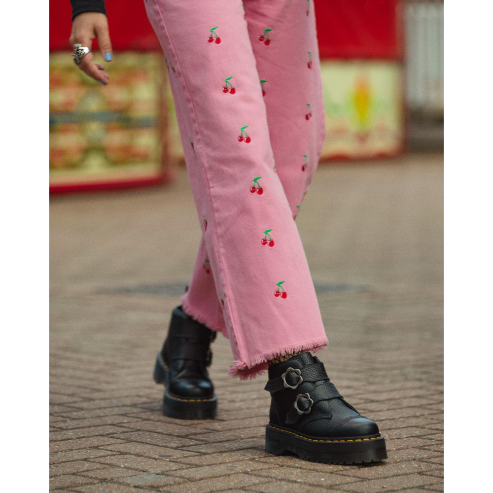 Dr. Martens Devon Flower Buckle Leather Boots 27642001 / schwarz