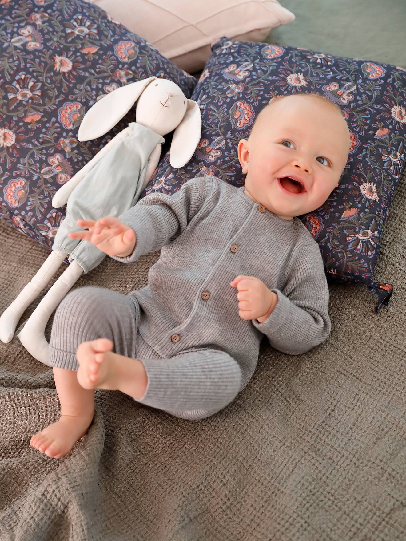 Ensemble mixte en tricot gilet et pantalon bébé blanc