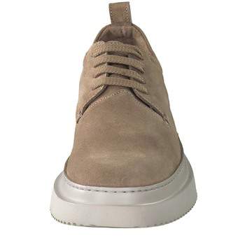 Romano Sicari Schnürer in beige