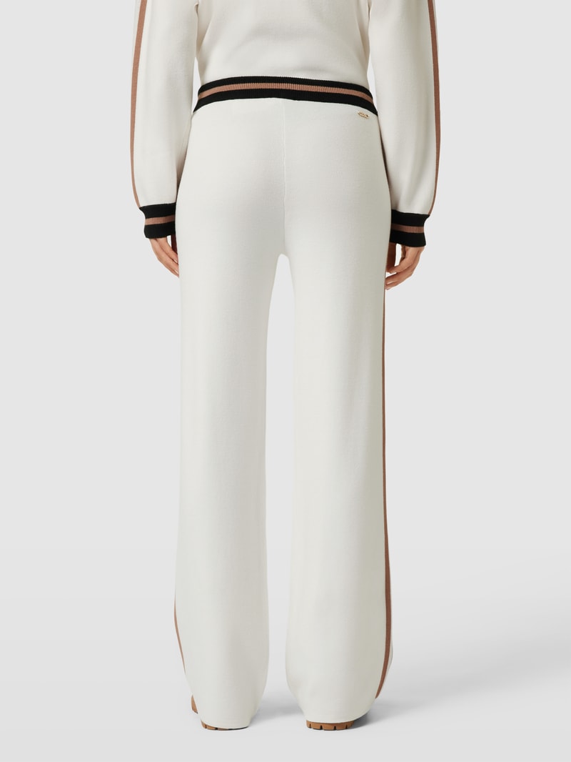 Bootcut Stoffhose mit Kontraststreifen in offwhite