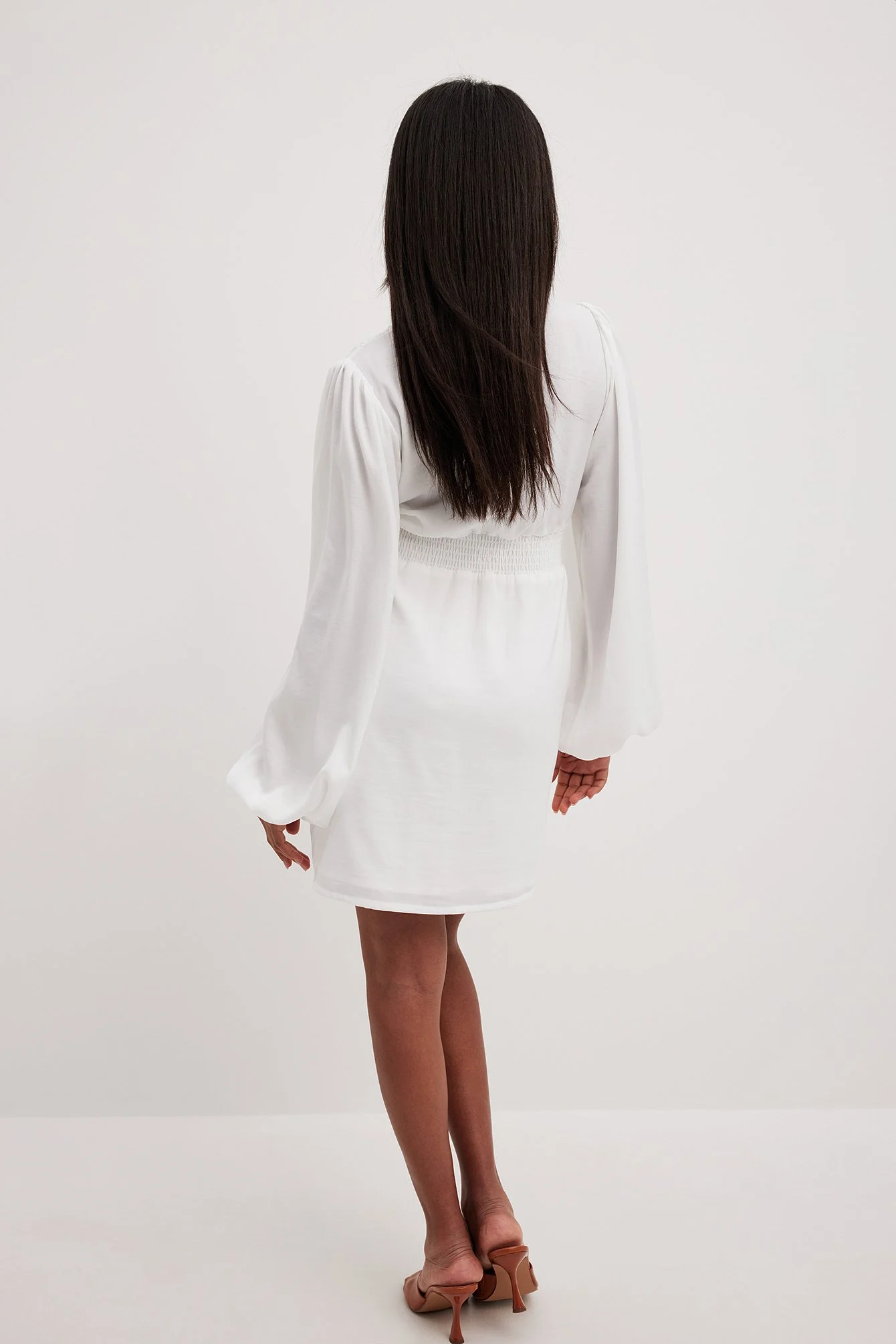 Minikleid mit Knöpfen vorne