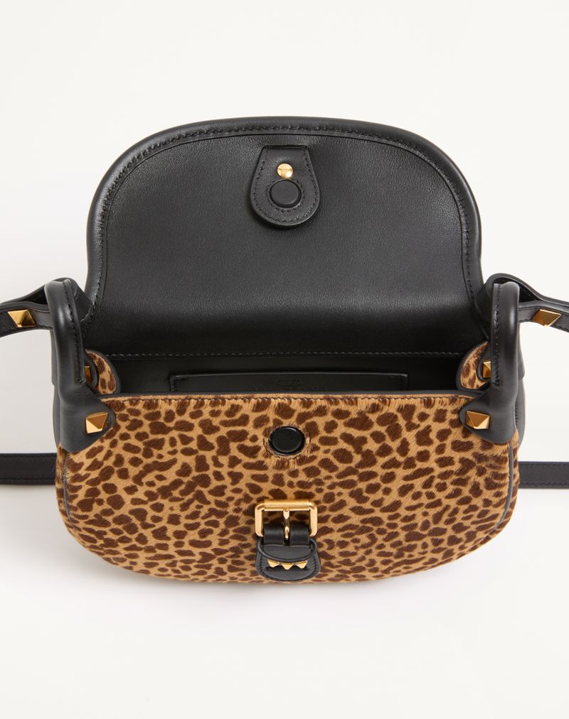 Valentino Garavani Flâneuse Lille Crossbody-taske i dyreprint med hesteskindseffekt i kalveskind