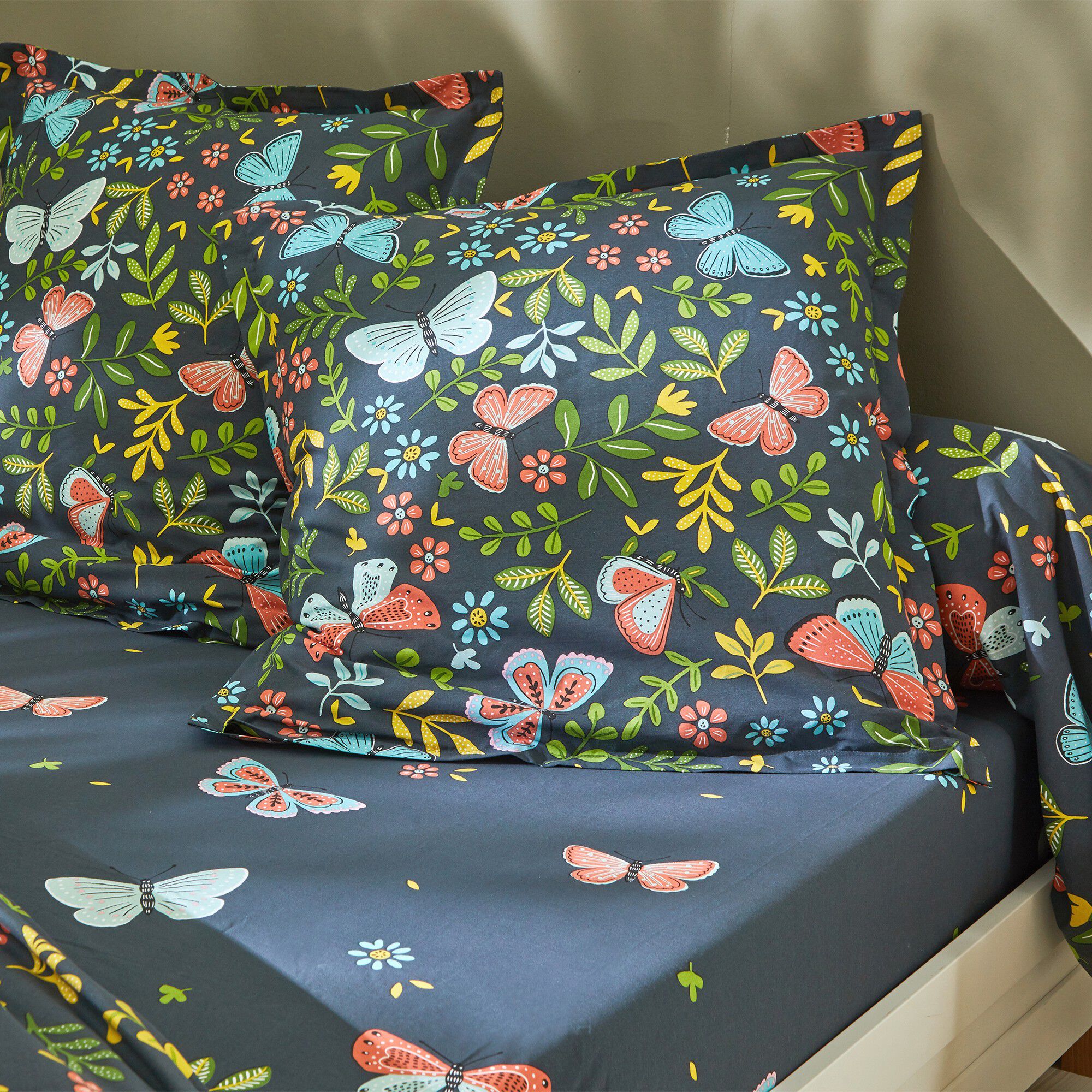 Linge de lit Envolée en coton à motifs papillons