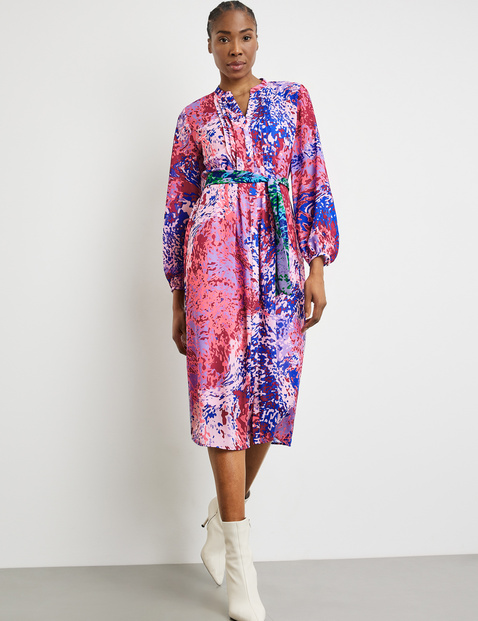 Semitransparentes Midikleid