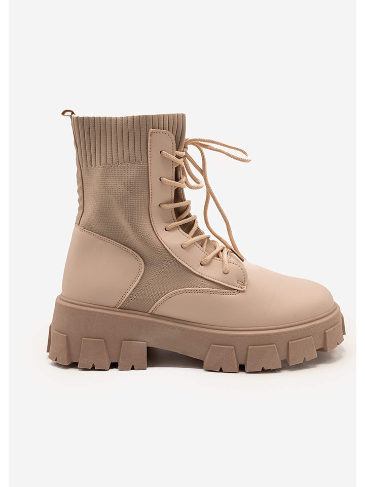 SASSYCLASSY Boots in Hellbraun günstig kaufen