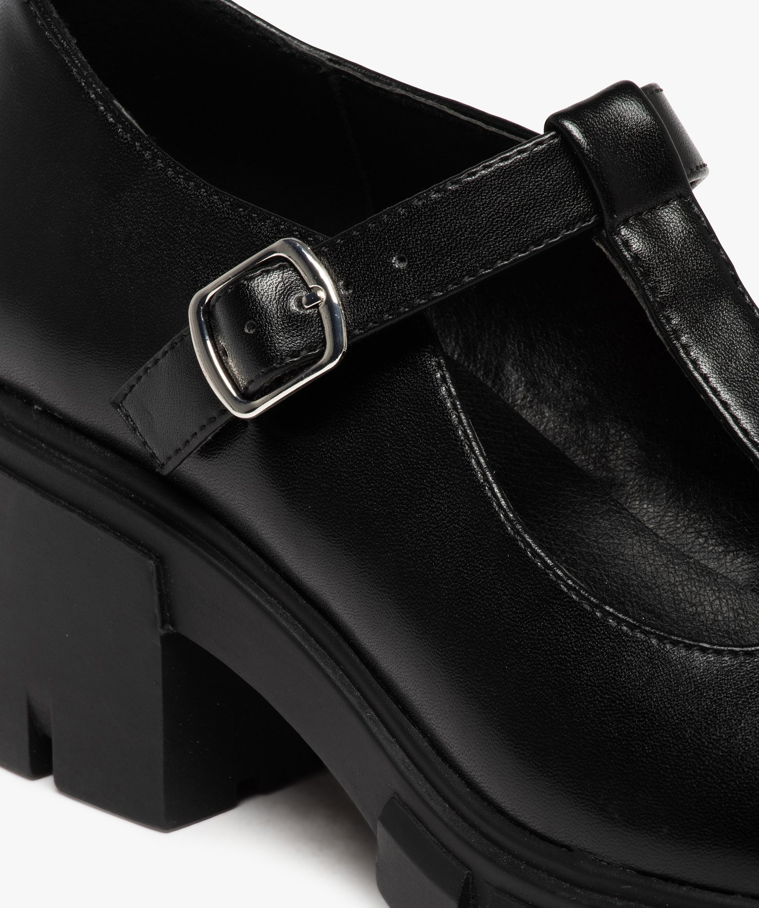 Derbies femme unis à boucle et à semelle crantée noir | GEMO