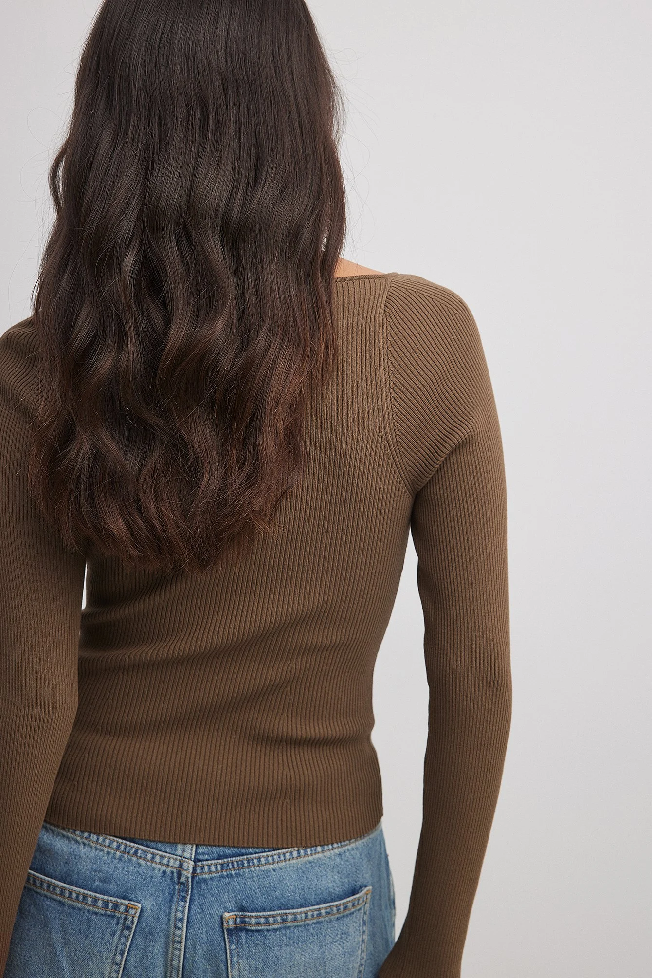 Pullover mit langen Ärmeln und Brust-Detail