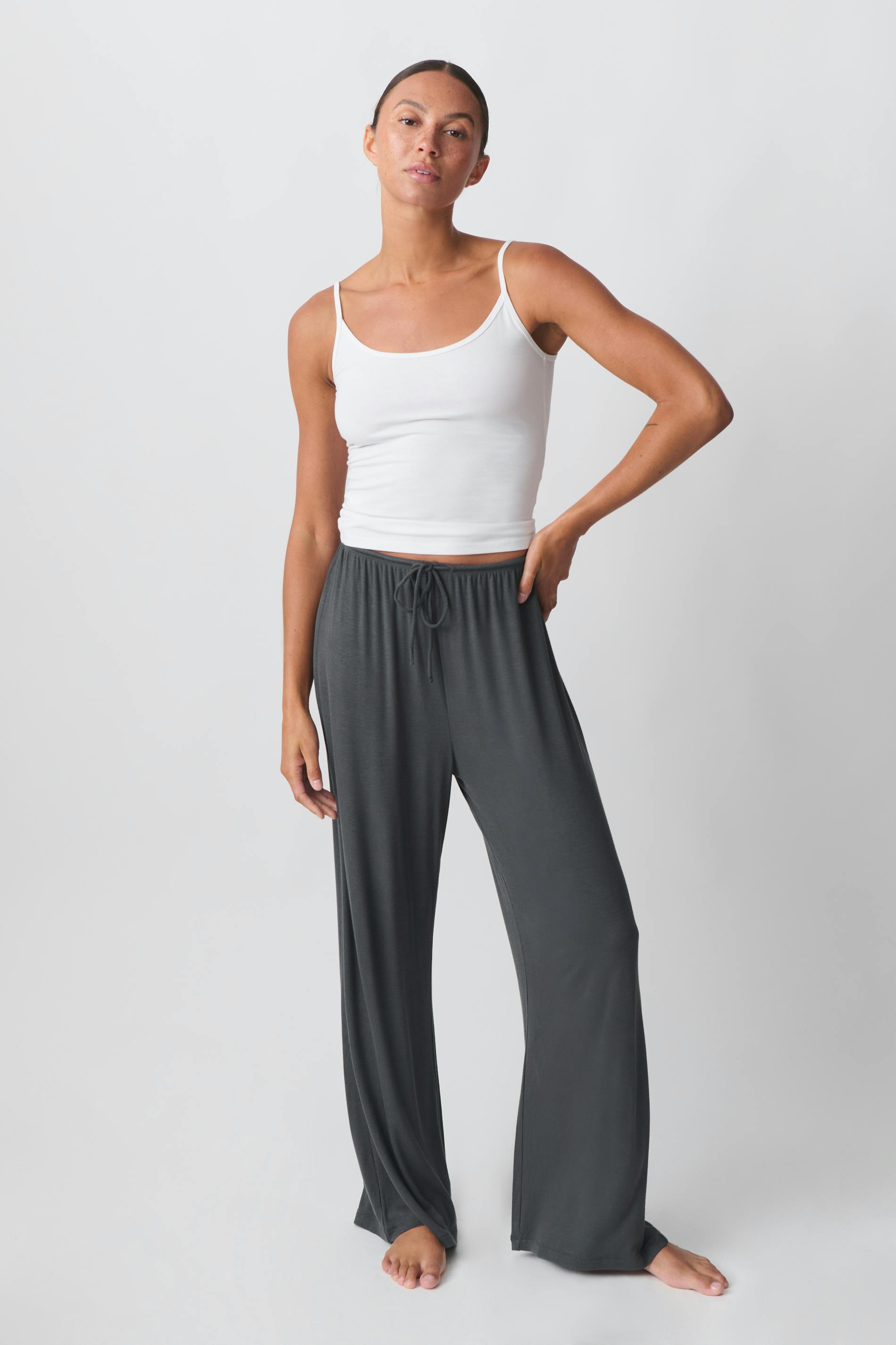 Drawstring wide trousers