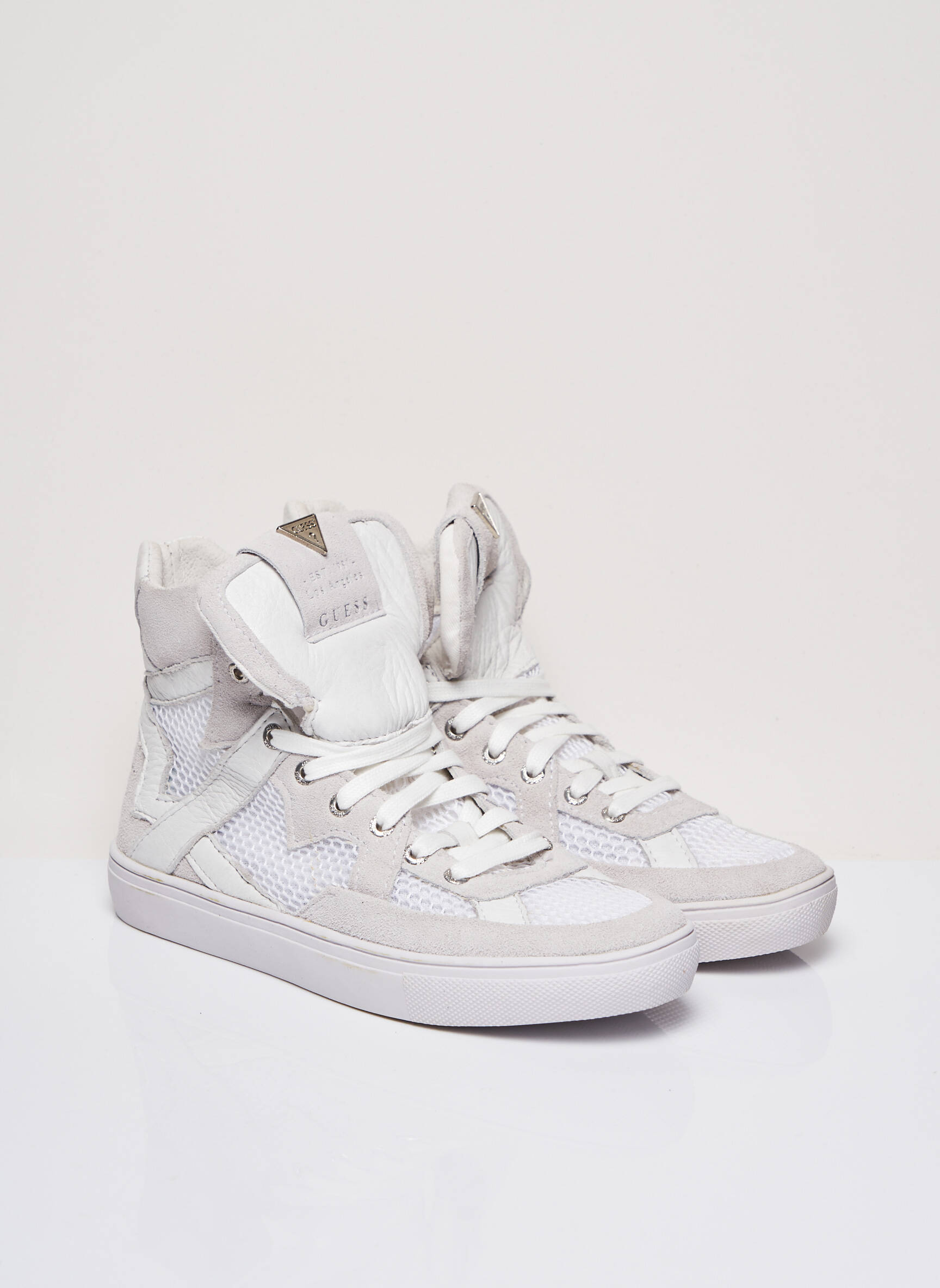 Guess Baskets Femme couleur gris