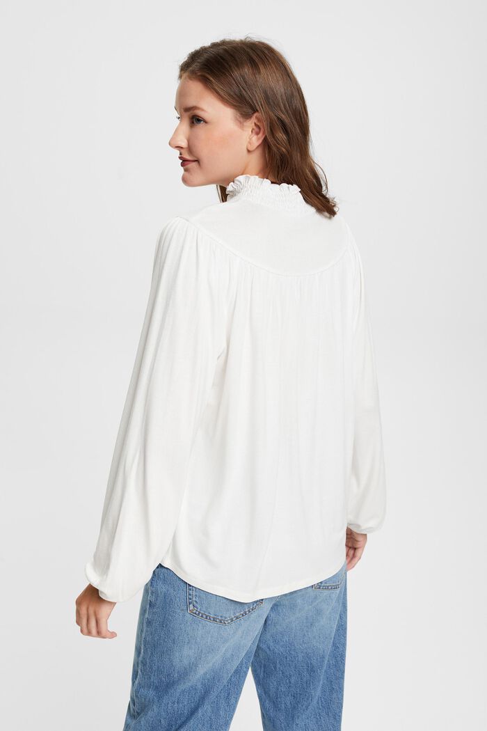 Langärmeliges Longsleeve mit gesmoktem Kragen, LENZING™ ECOVERO™