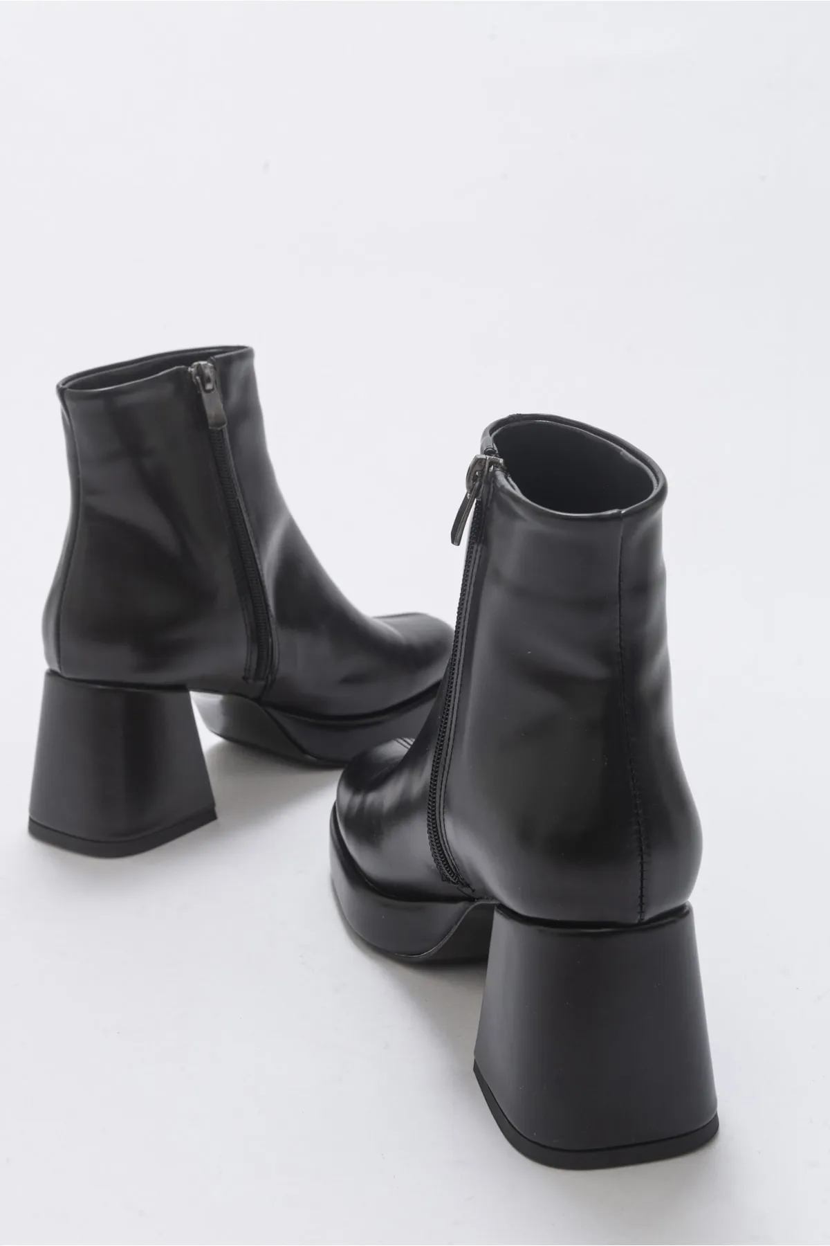 LuviShoes  Fore Black Skin Damenstiefel