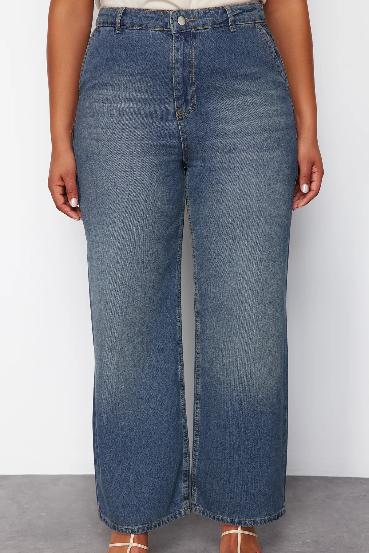 Trendyol Curve  Blaue Hose mit hoher Taille und weitem Bein - TBBSS24CJ00048