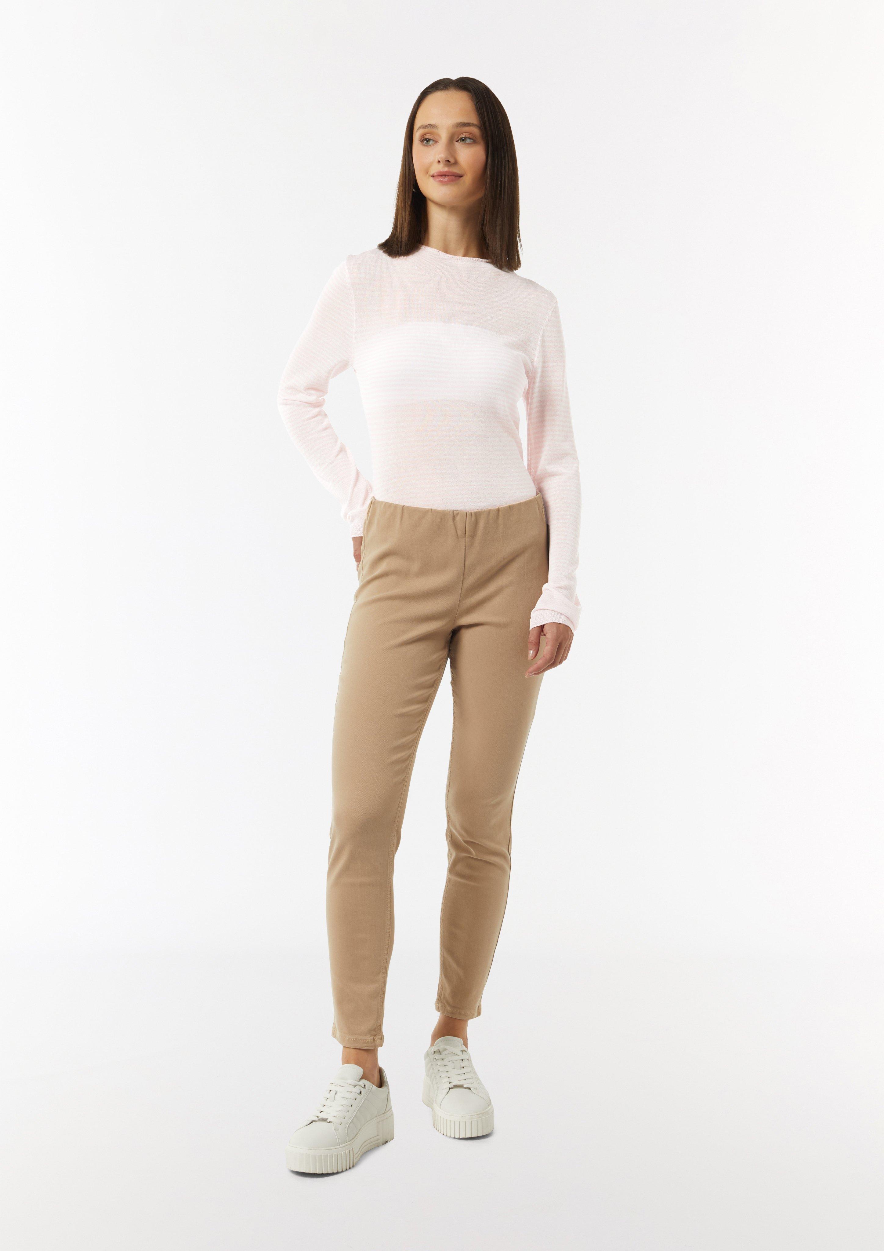 Leichter Strickpullover mit angedeutetem Stehkragen - pfirsich