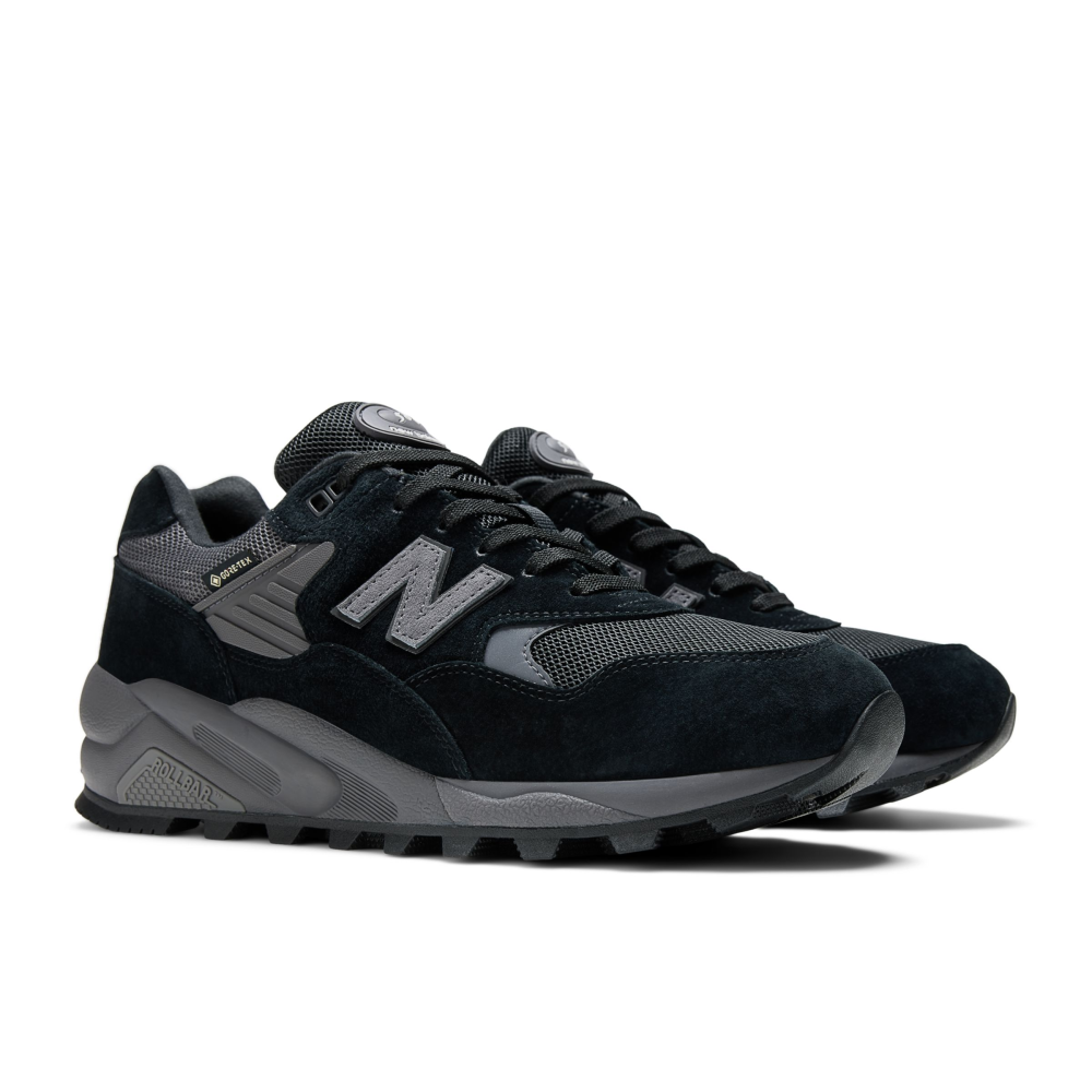 New Balance 580 Gore TEX MT580RGR / schwarz