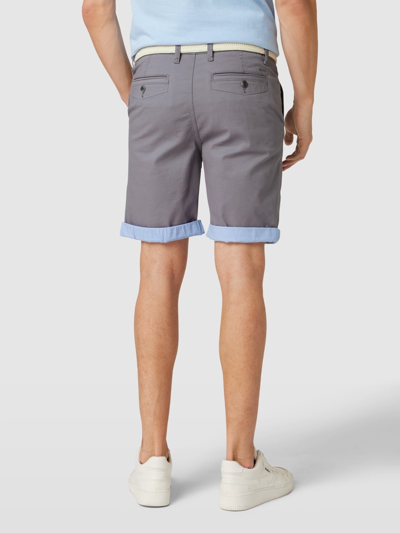 Chinoshorts mit französischen Eingrifftaschen in graphit