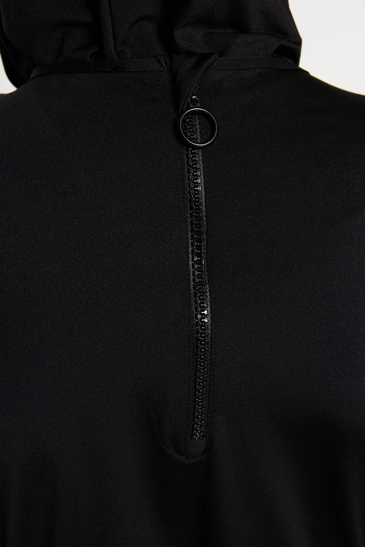 Trendyol Modest  Schwarzes, vollständig bedecktes, gestricktes Lycra-Badeanzugset mit Gürtel und Gürtel TCTSS23CF00043