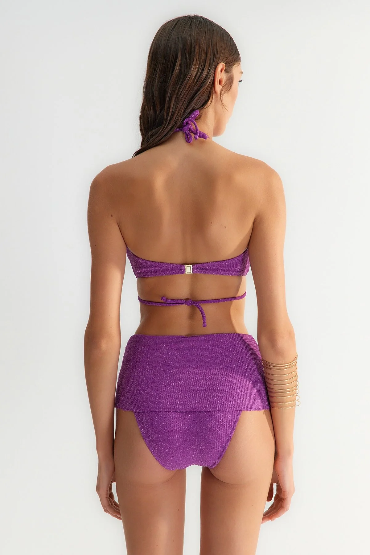 Trendyol Collection  X Zeynep Tosun Bikini-Set mit Sonnenaccessoires und Details TCLSS23BT00000