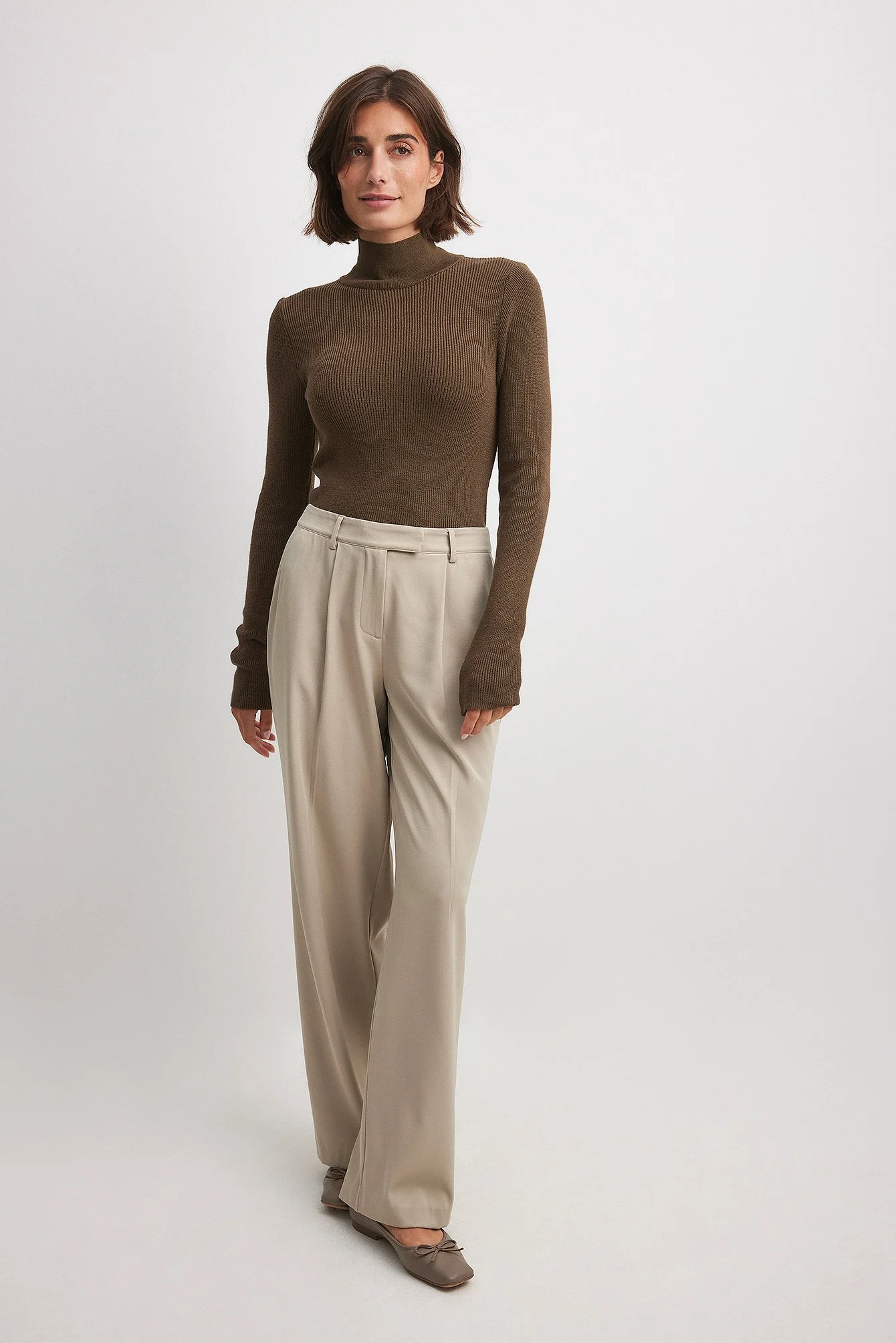 Langärmeliger Rollkragenpullover mit Rippenstrick