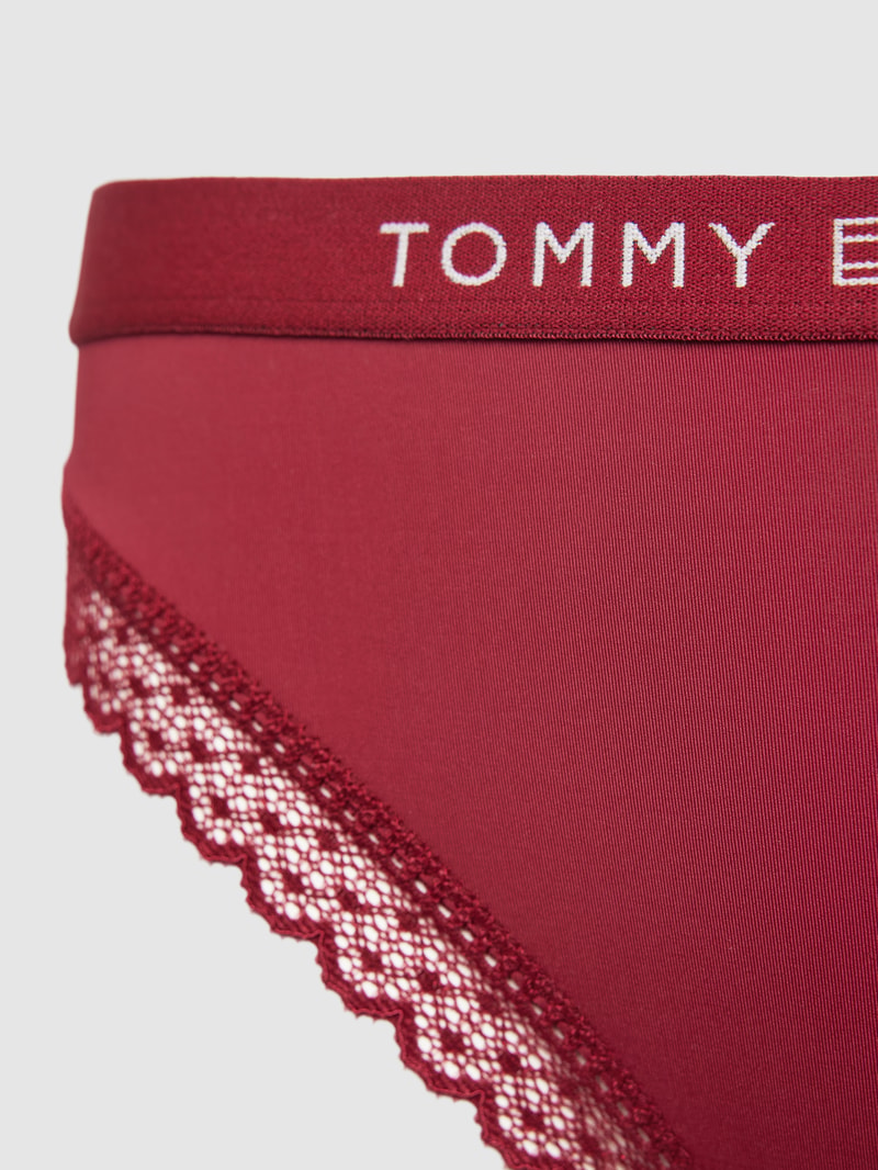 Slip mit Spitzenbesatz in bordeaux rot