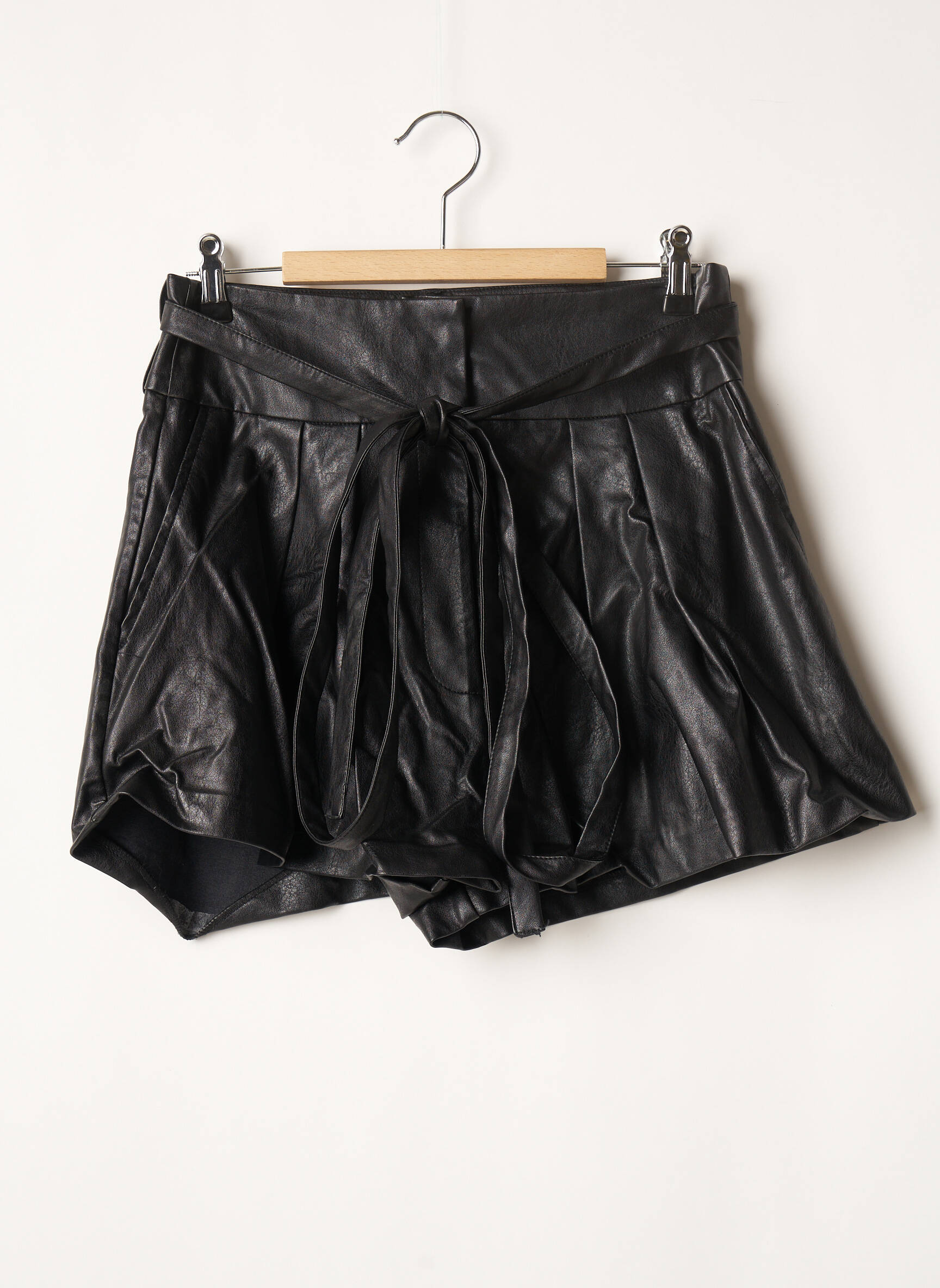 Nasty Gal Shorts 1 Femme couleur noir