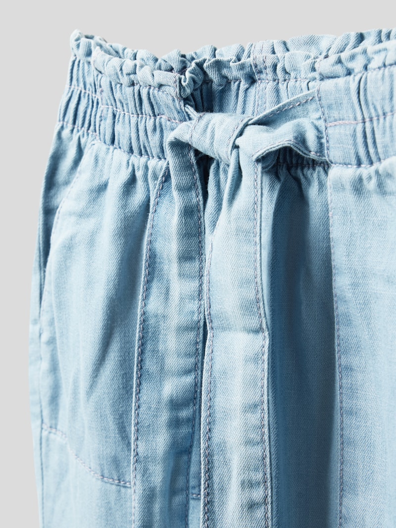Jeans mit elastischem Bund in jeans