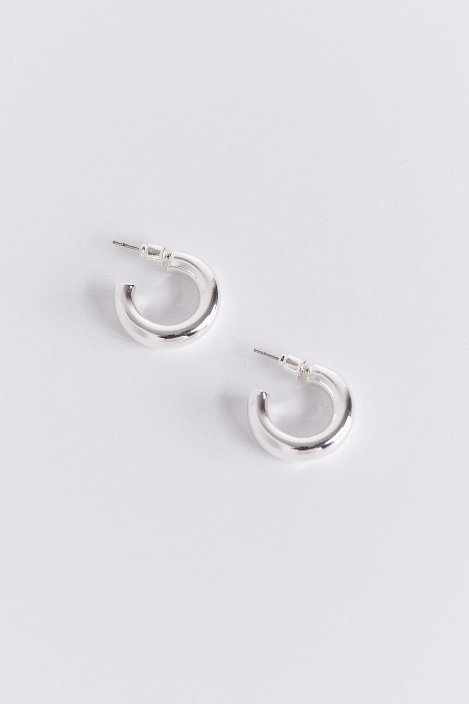 Small hoops earrings