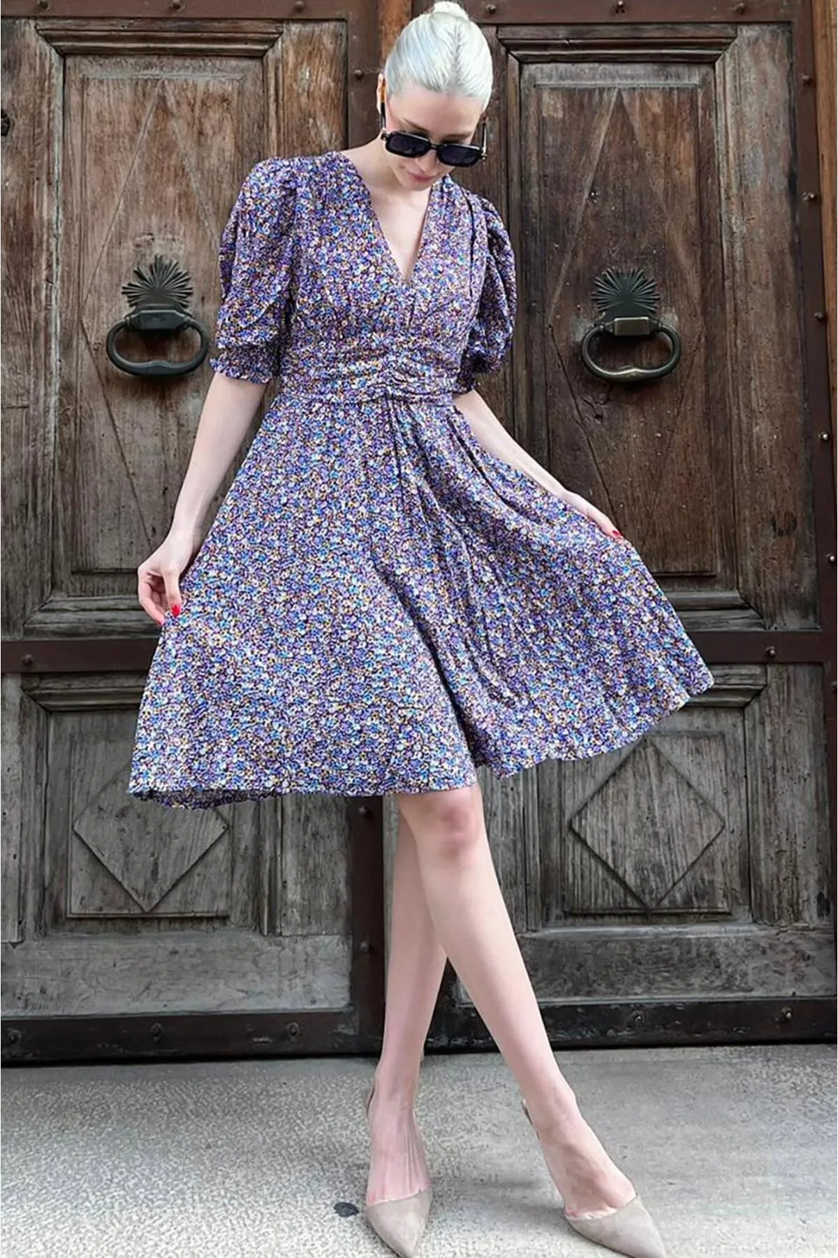 Madmext  Minikleid mit lila Blumenmuster und Wassermelonenärmeln Mg1716