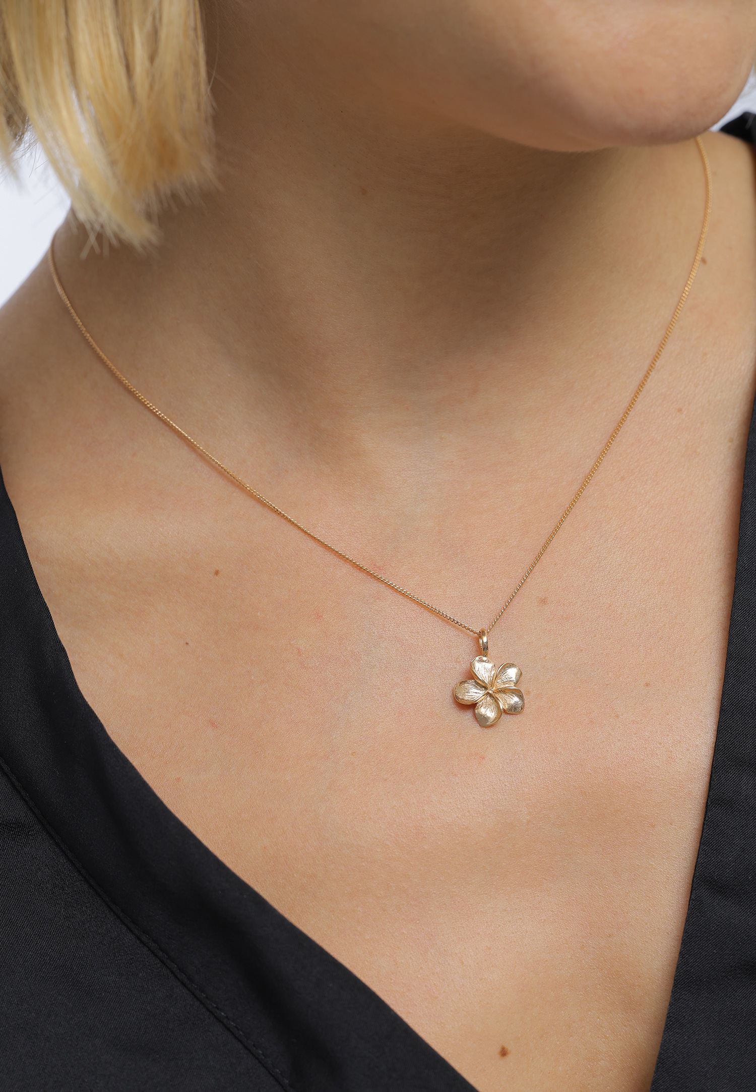 Elli Women's Frangipani Pendant - (925/1000) Silver