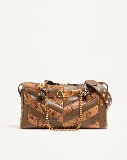 Valentino Garavani Panthea Mellemstor Skuldertaske i Python og Nappa med Chevron-motiv