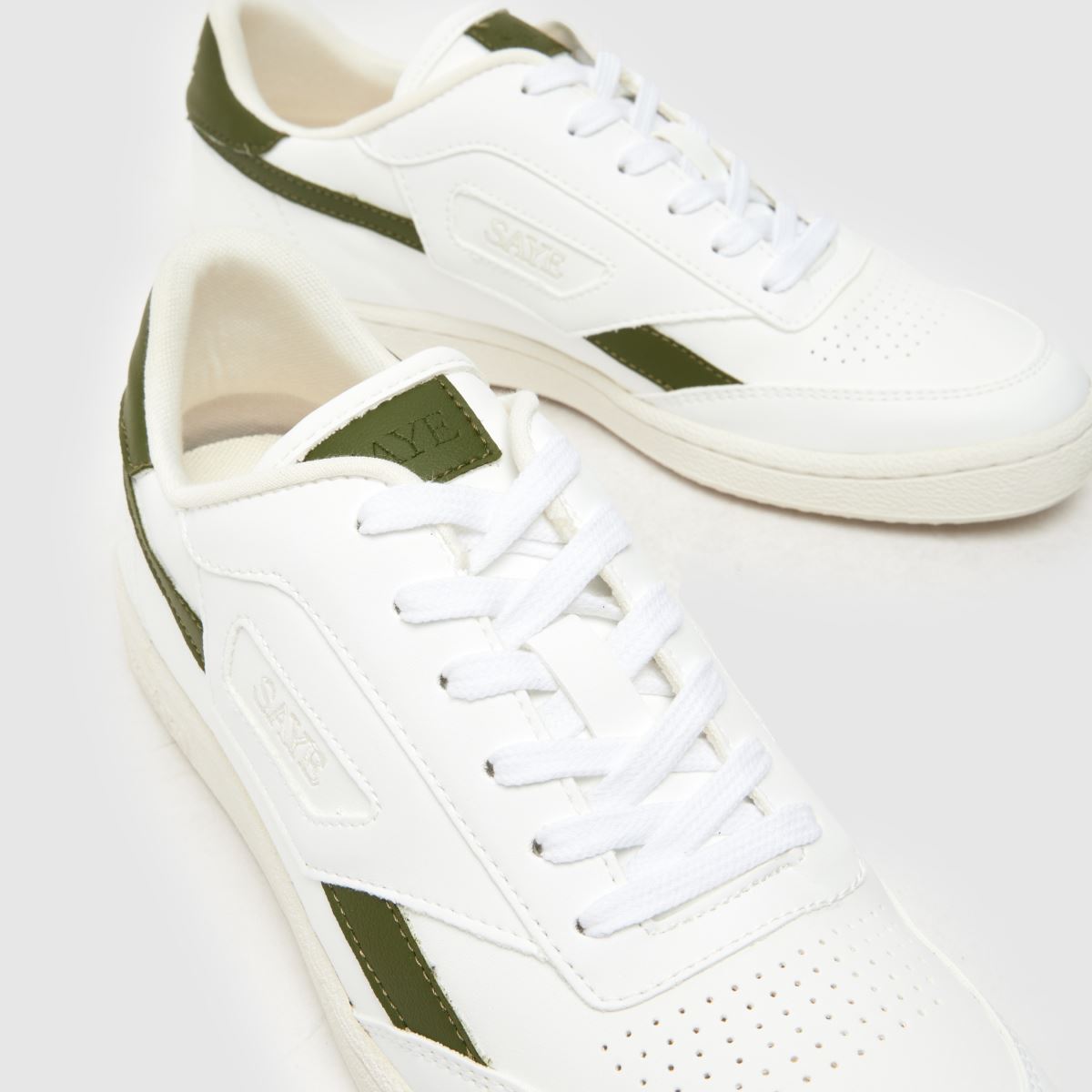 SAYE modelo 89 sneakers i vitt och grönt
