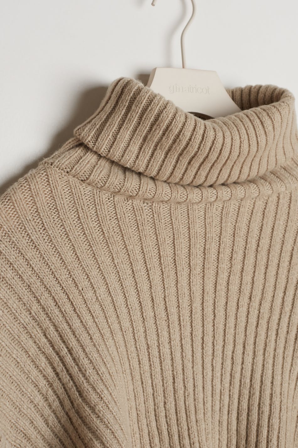 River knitted sweater