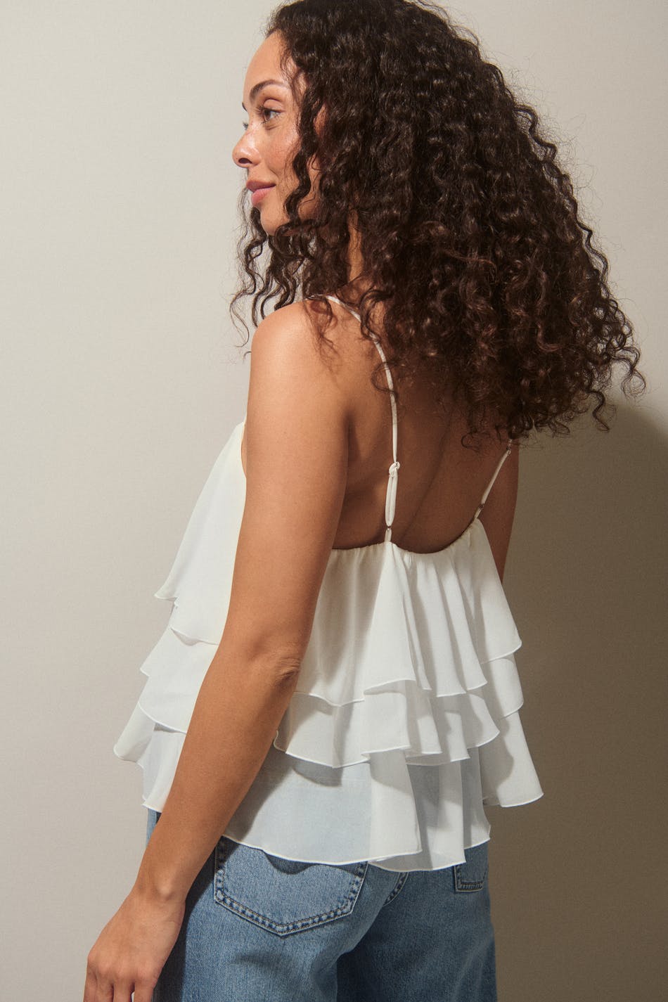 Frill layered singlet