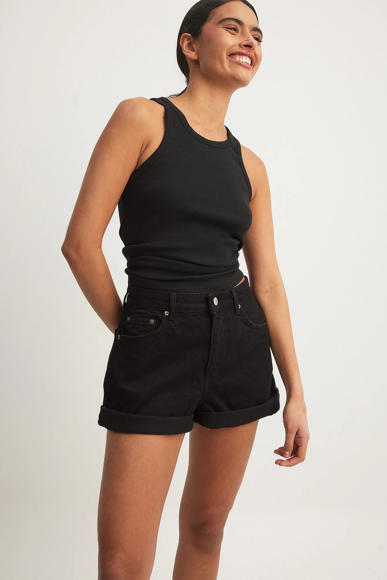 Jeans-Shorts mit Falten