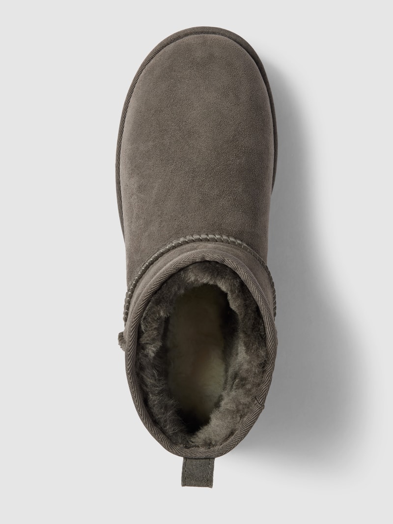 Boots aus Veloursleder Modell 'CLASSIC ULTRA MINI' in hellgrau
