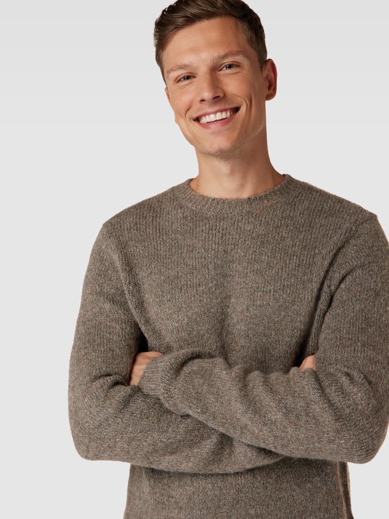 Strickpullover mit Rundhalsausschnitt Modell 'Karl' in hellbraun