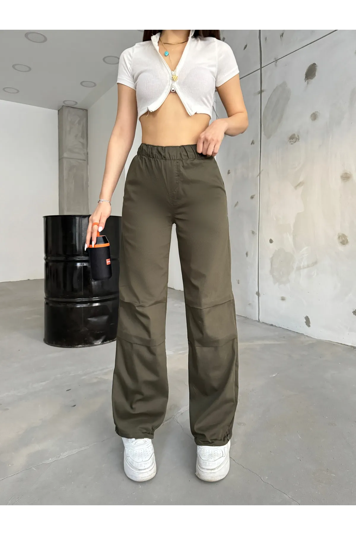 BİKELİFE  Khakifarbene Fallschirmhose für Damen