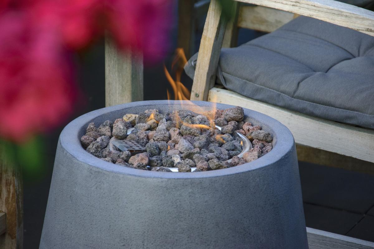 dobar Outdoor Lava-Ofen Stellar mit Lavasteinen