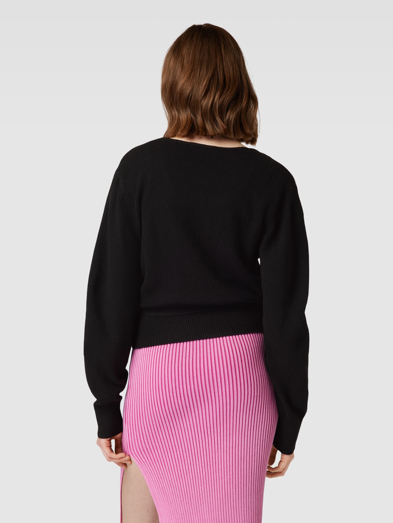 Strickjacke mit Schnürung in schwarz