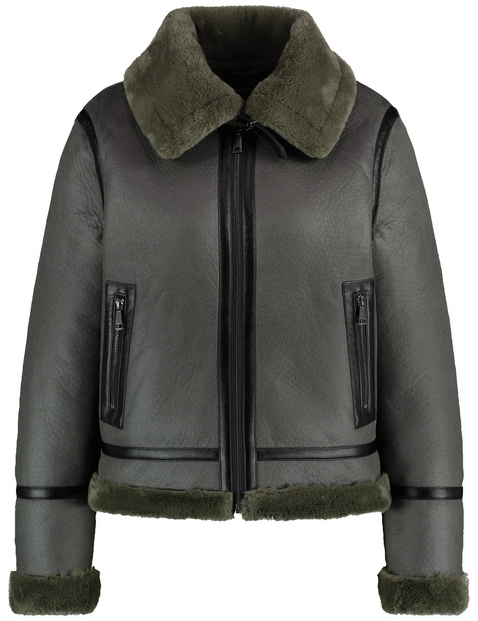 Lammfelljacke aus Webpelz